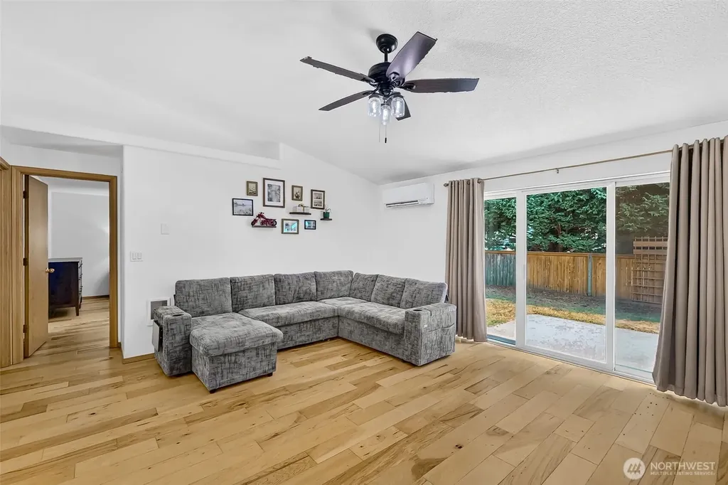 2120 Grove Street Longview WA 98632