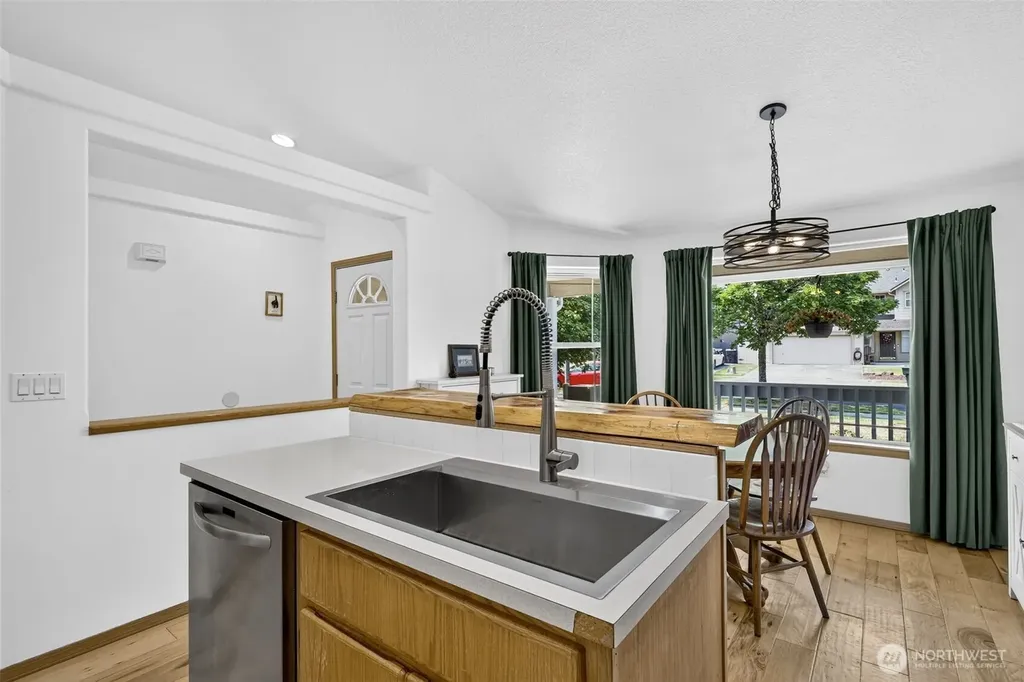 2120 Grove Street Longview WA 98632