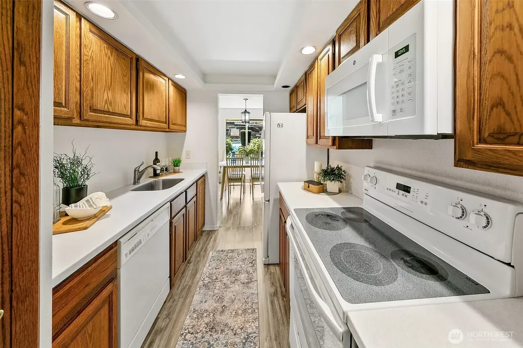 9901 NE 124th Street Kirkland WA 98034