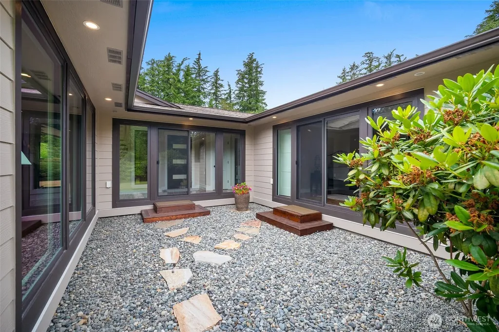 5830 Mission Road Bellingham WA 98226