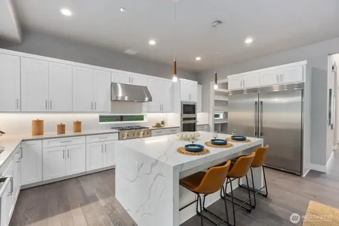 22005 4th Avenue W Bothell WA 98021