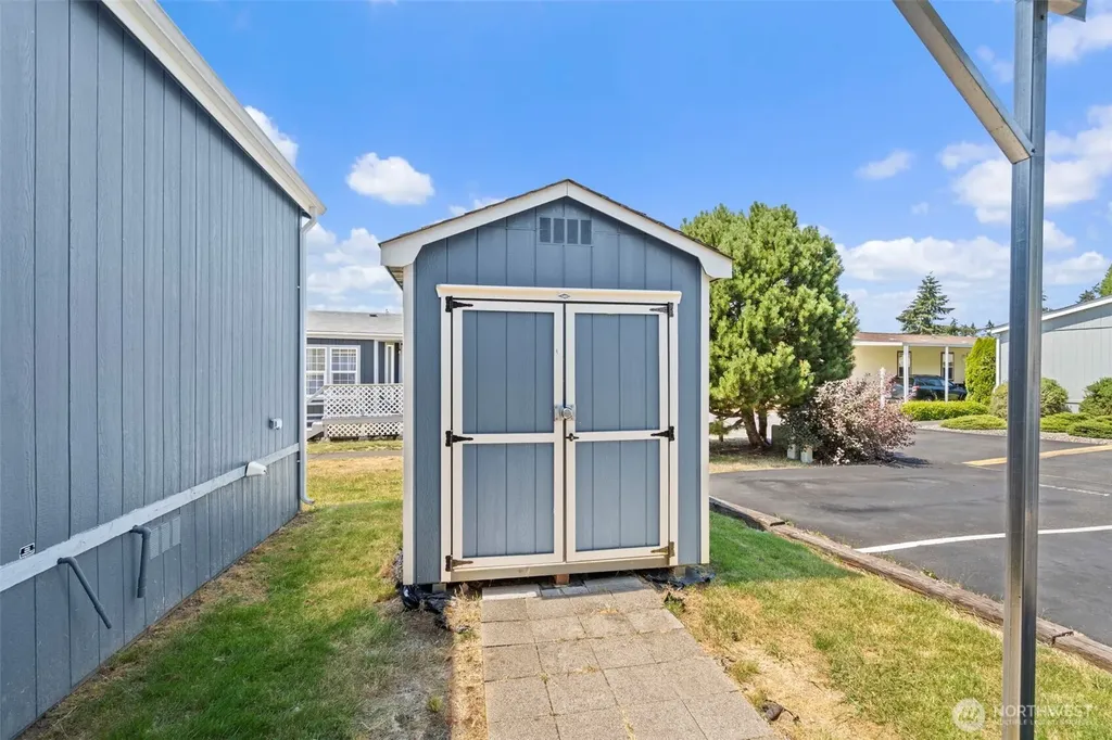 222 Maple Avenue NW Napavine WA 98565