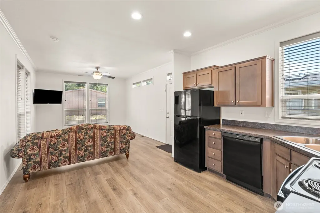 222 Maple Avenue NW Napavine WA 98565