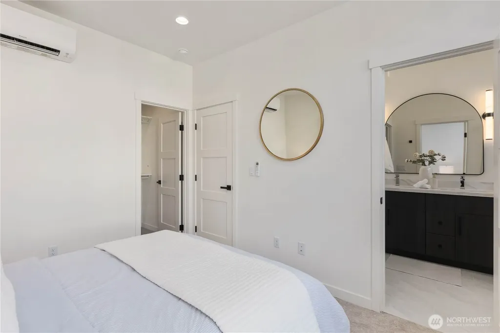 2328 Franklin Avenue E Seattle WA 98102