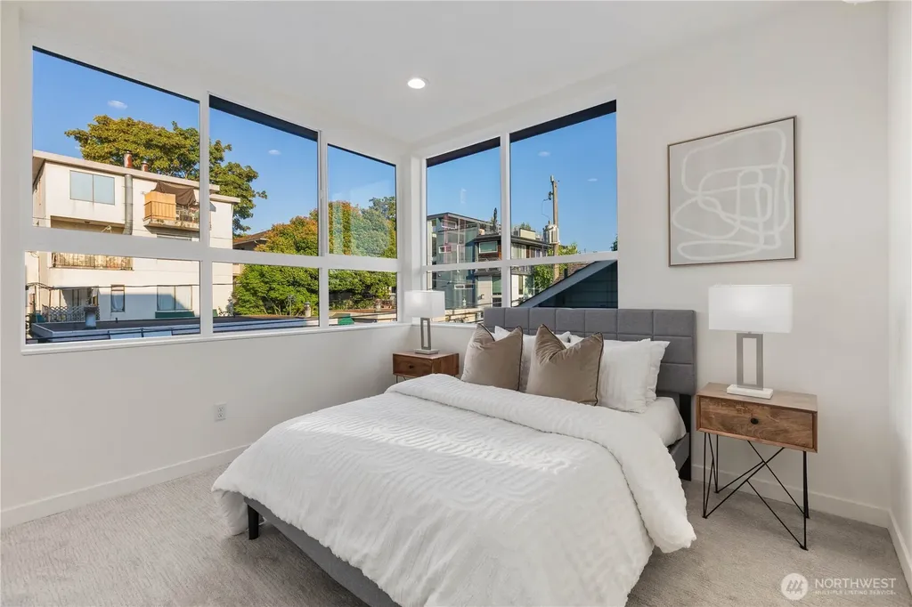 2328 Franklin Avenue E Seattle WA 98102