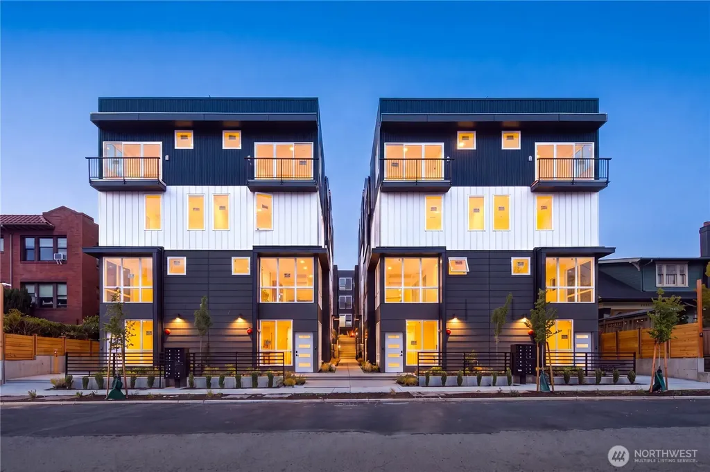 2328 Franklin Avenue E Seattle WA 98102