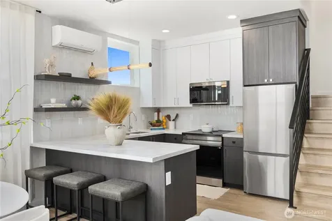 2328 Franklin Avenue E Seattle WA 98102