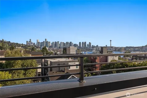 2328 Franklin Avenue E Seattle WA 98102