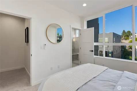 2328 Franklin Avenue E Seattle WA 98102