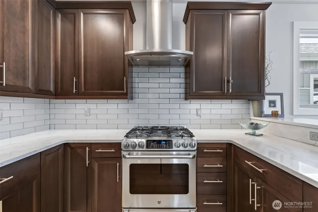 2452 NW Columbia Avenue East Wenatchee WA 98802