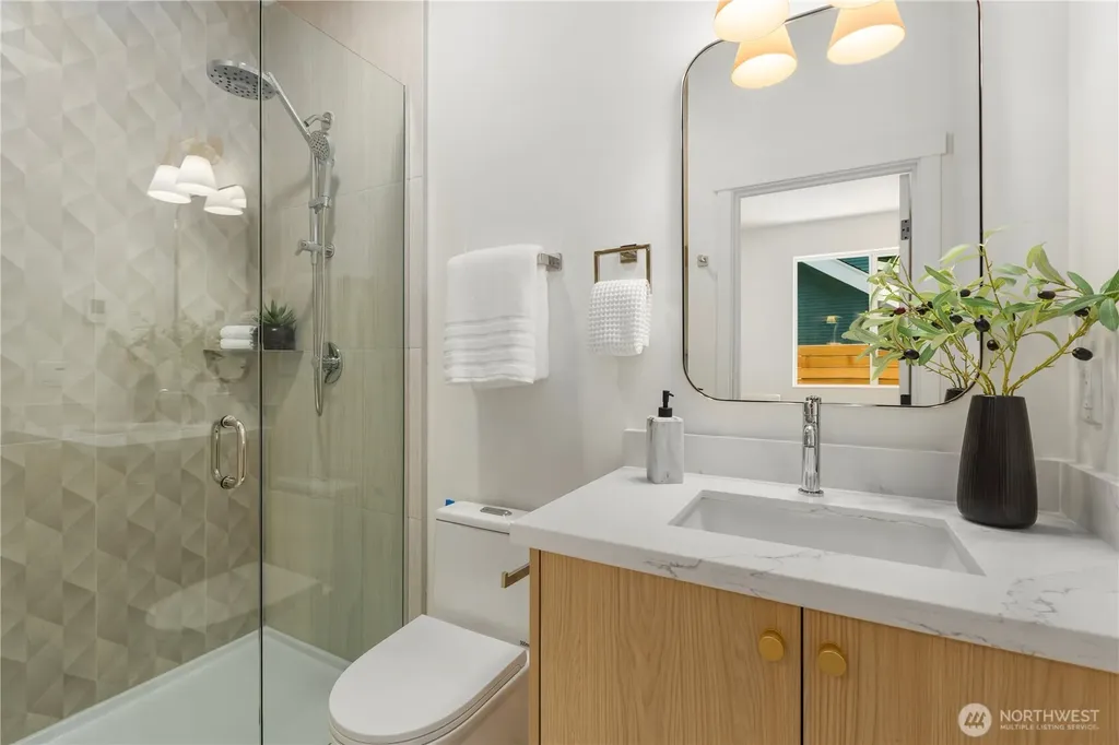 2328 Franklin Avenue E Seattle WA 98102