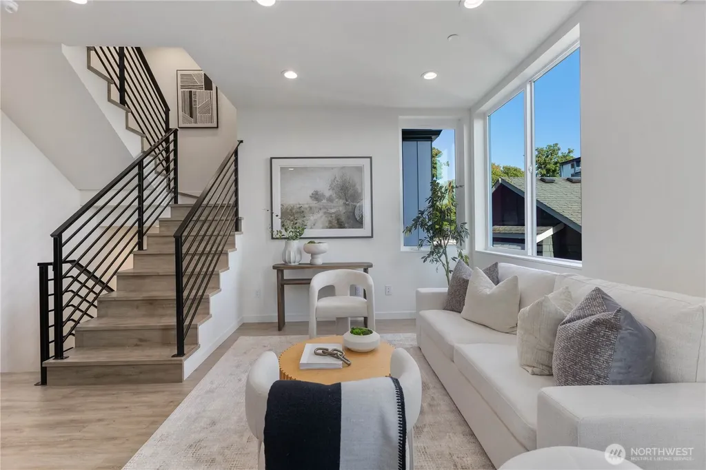 2328 Franklin Avenue E Seattle WA 98102