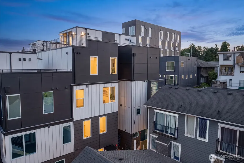 2328 Franklin Avenue E Seattle WA 98102