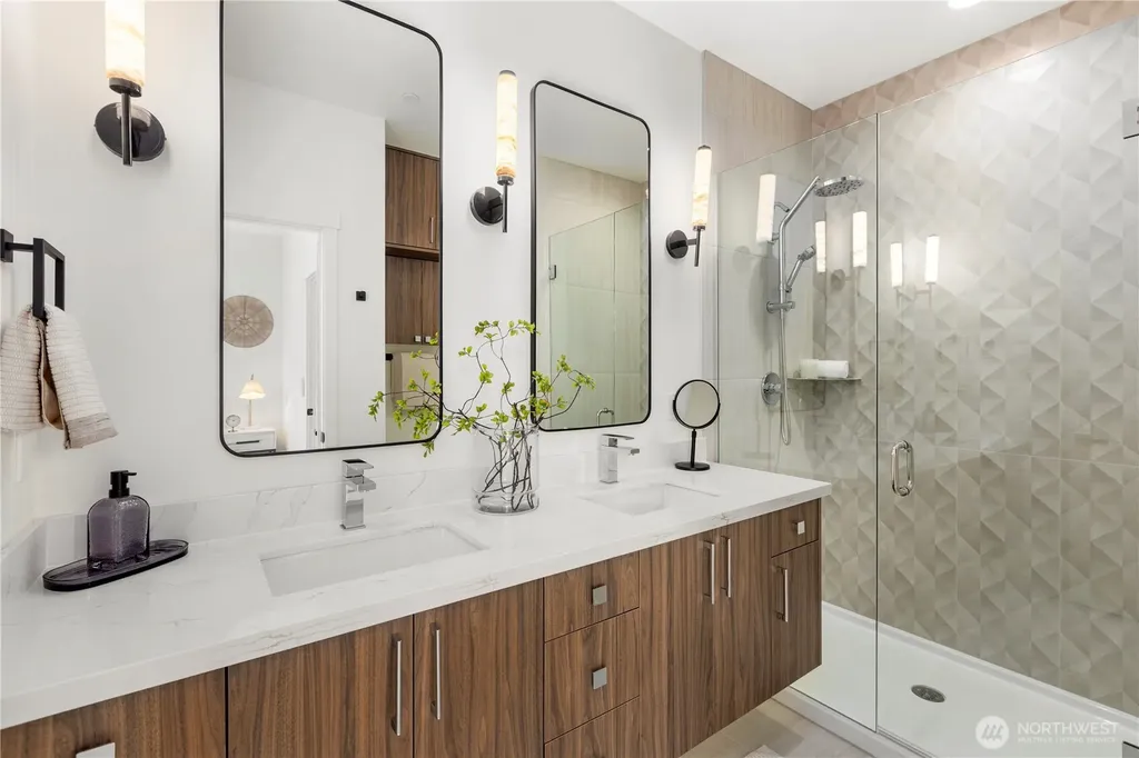 2328 Franklin Avenue E Seattle WA 98102