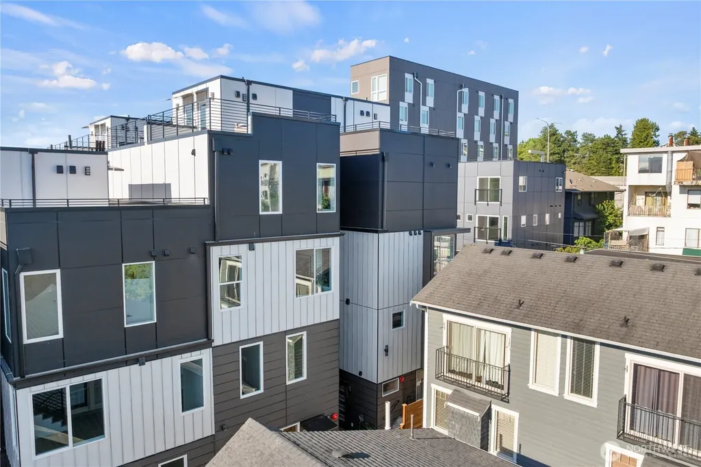2328 Franklin Avenue E Seattle WA 98102