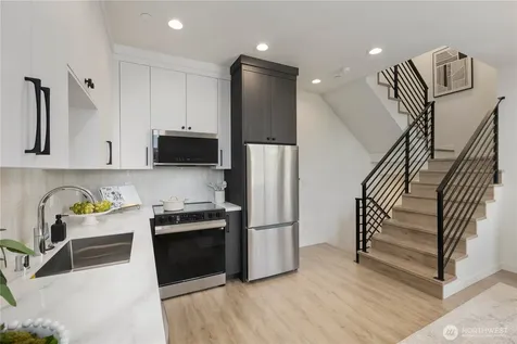 2328 Franklin Avenue E Seattle WA 98102