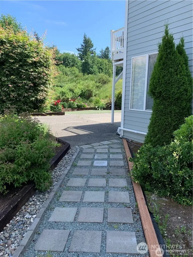 15514 129th Avenue NE Woodinville WA 98072