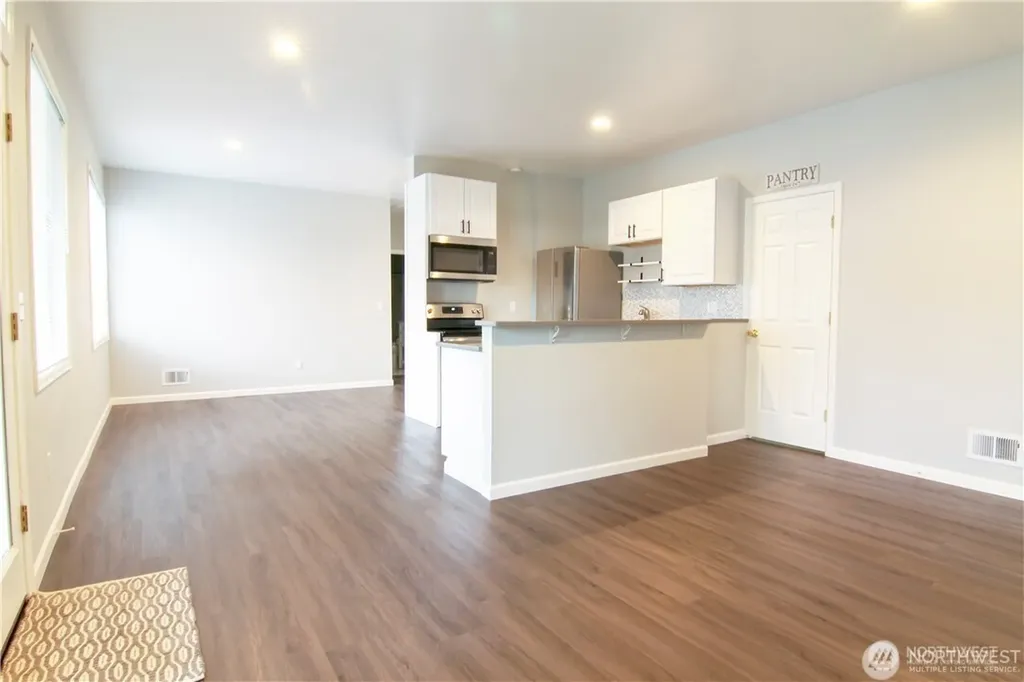 15514 129th Avenue NE Woodinville WA 98072