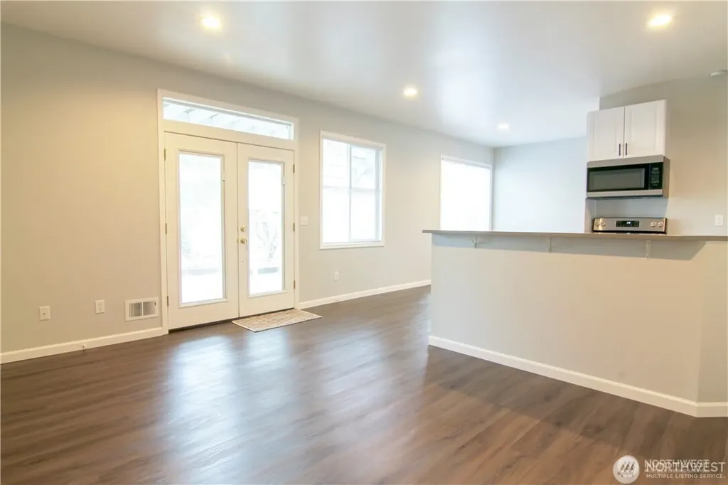 15514 129th Avenue NE Woodinville WA 98072