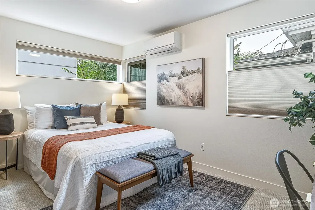 830 16th Avenue Seattle WA 98122