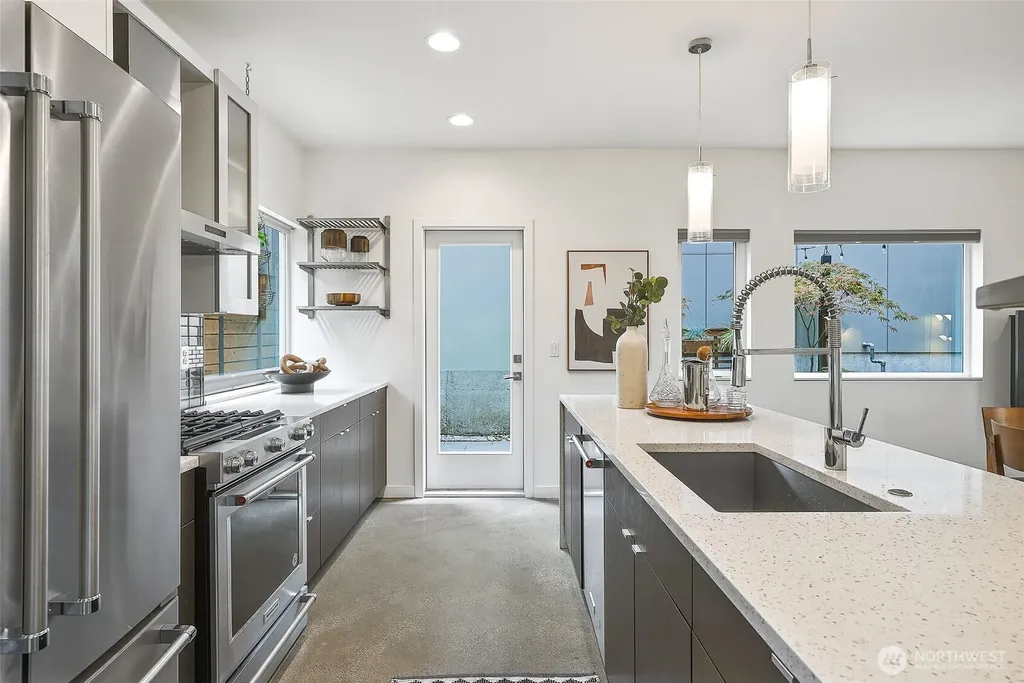 830 16th Avenue Seattle WA 98122