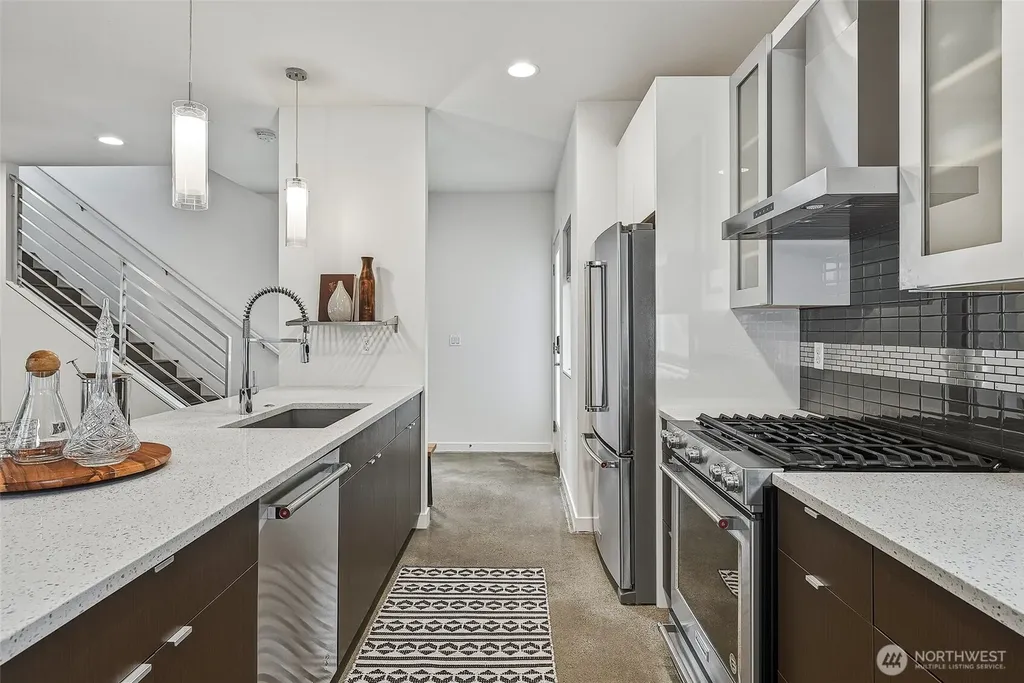 830 16th Avenue Seattle WA 98122