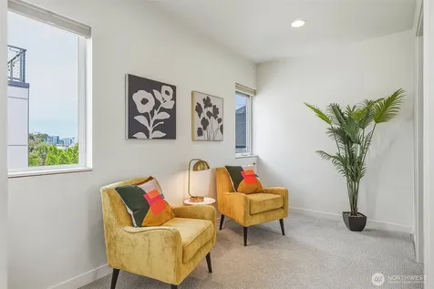 830 16th Avenue Seattle WA 98122