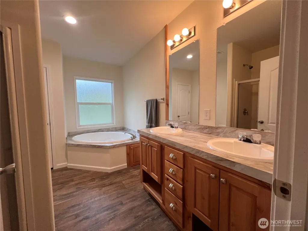16818 57 Street NW Vaughn WA 98394