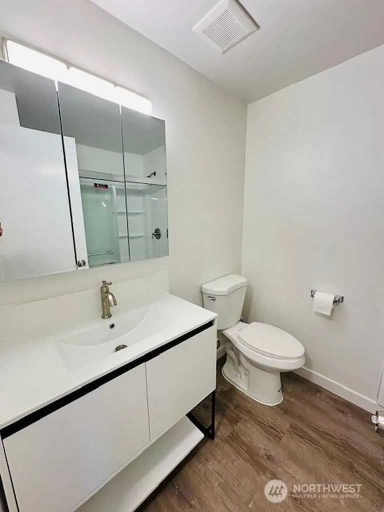 11211 NE 68th Street Kirkland WA 98033