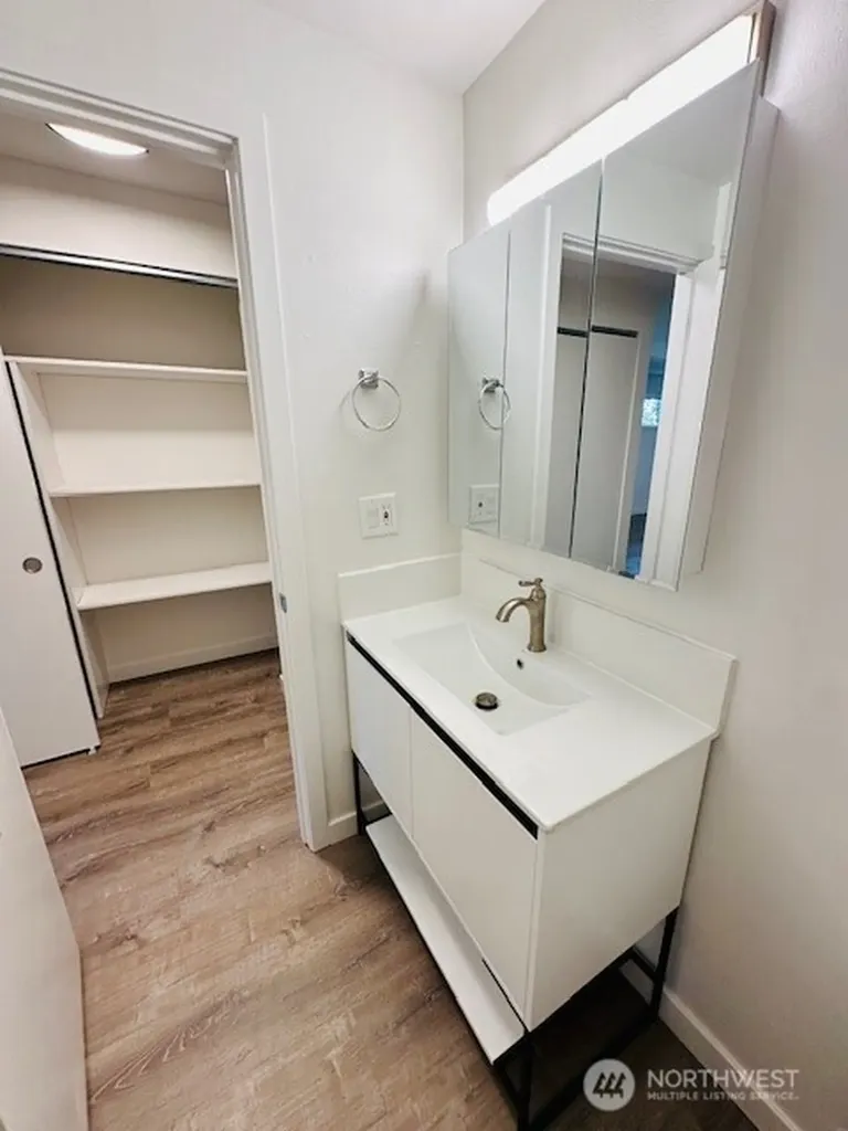 11211 NE 68th Street Kirkland WA 98033