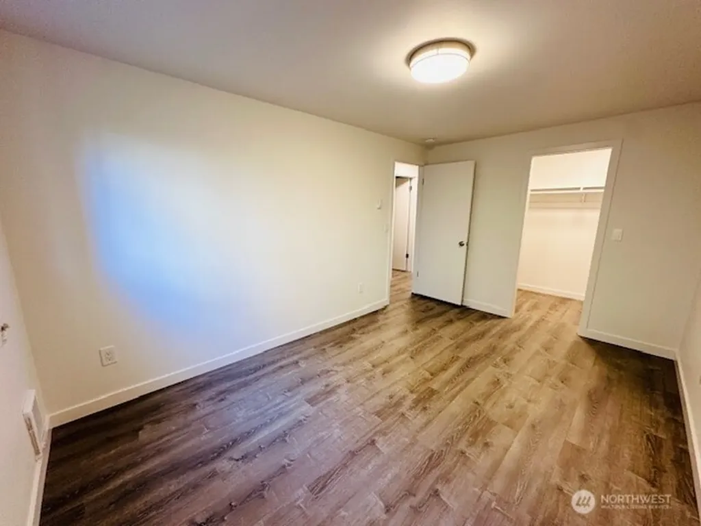 11211 NE 68th Street Kirkland WA 98033