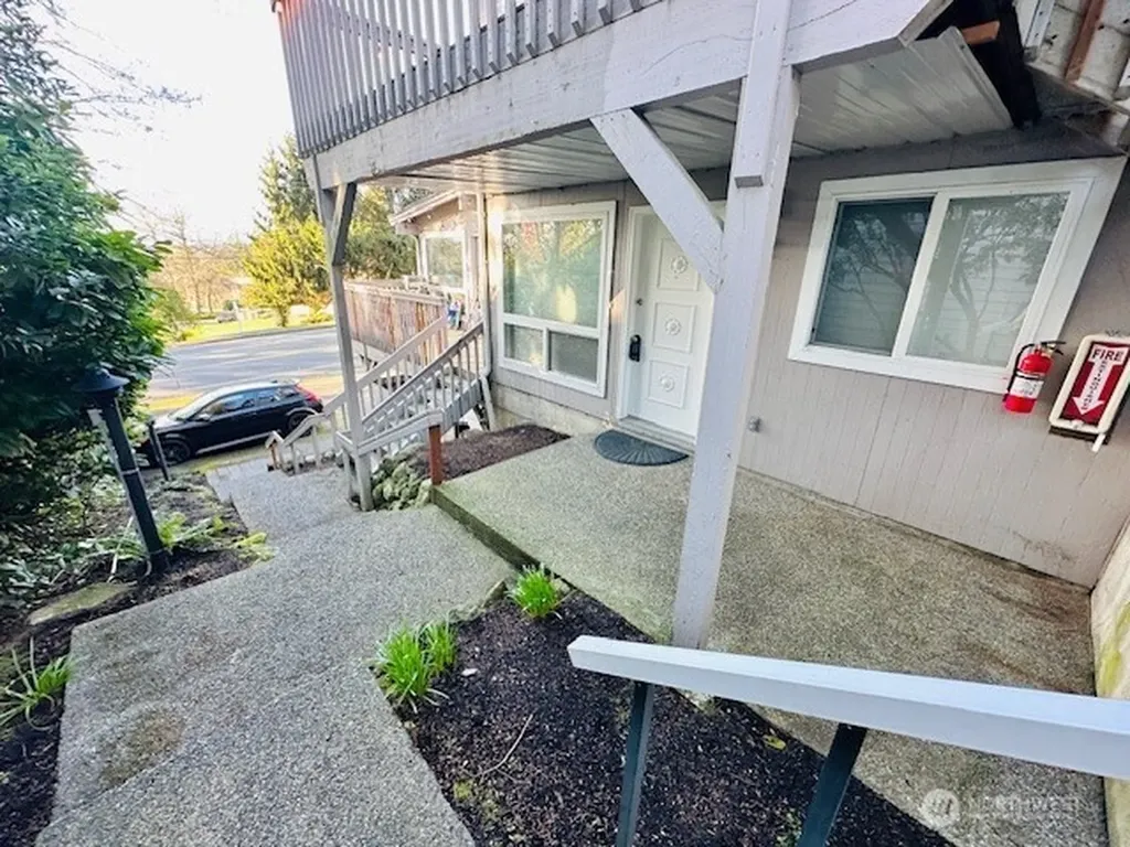 11211 NE 68th Street Kirkland WA 98033