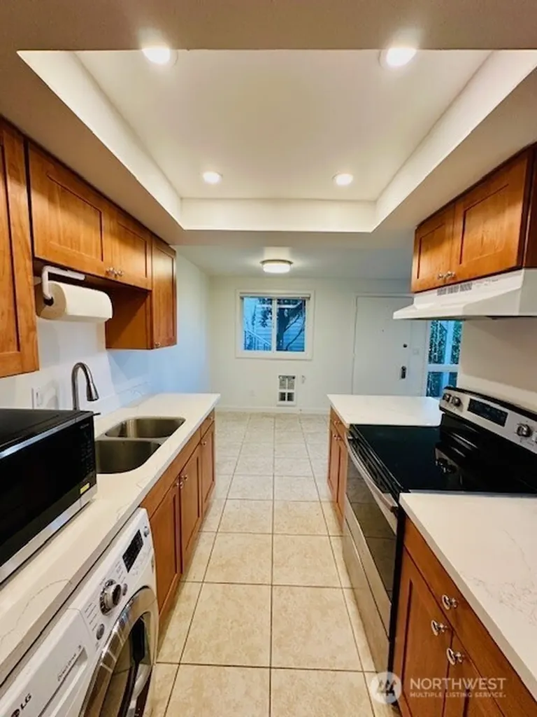 11211 NE 68th Street Kirkland WA 98033