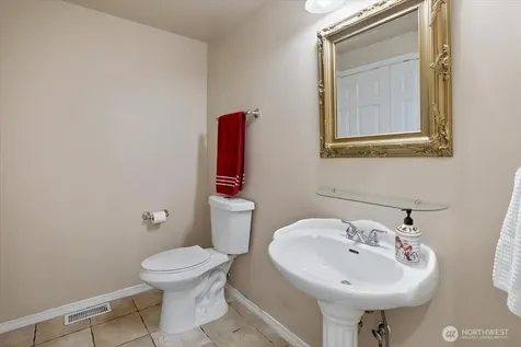 1526 121 Street SW Everett WA 98204