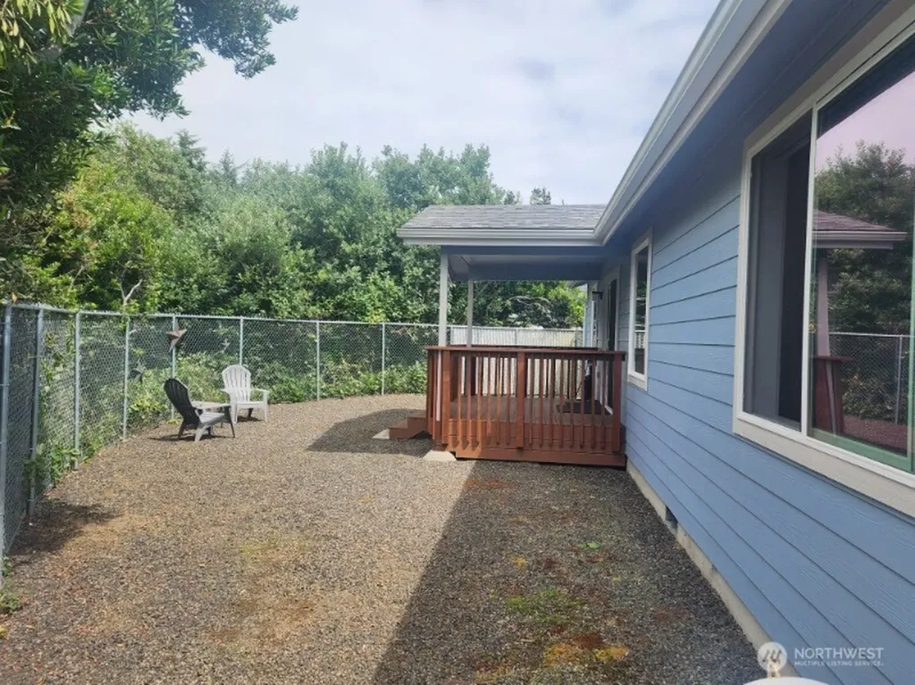118 Pacific Boulevard NW Ocean Shores WA 98569
