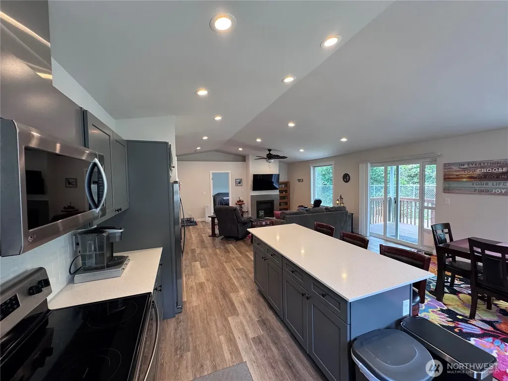 118 Pacific Boulevard NW Ocean Shores WA 98569