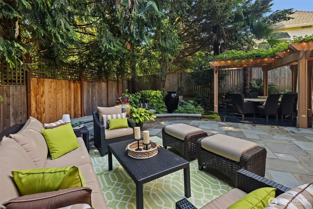 4402 170th Court NE Redmond WA 98052