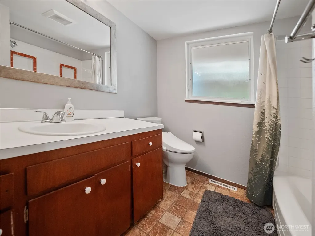 34203 44th Avenue S Auburn WA 98001