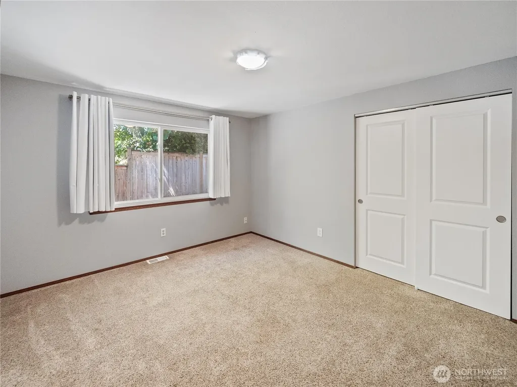 34203 44th Avenue S Auburn WA 98001
