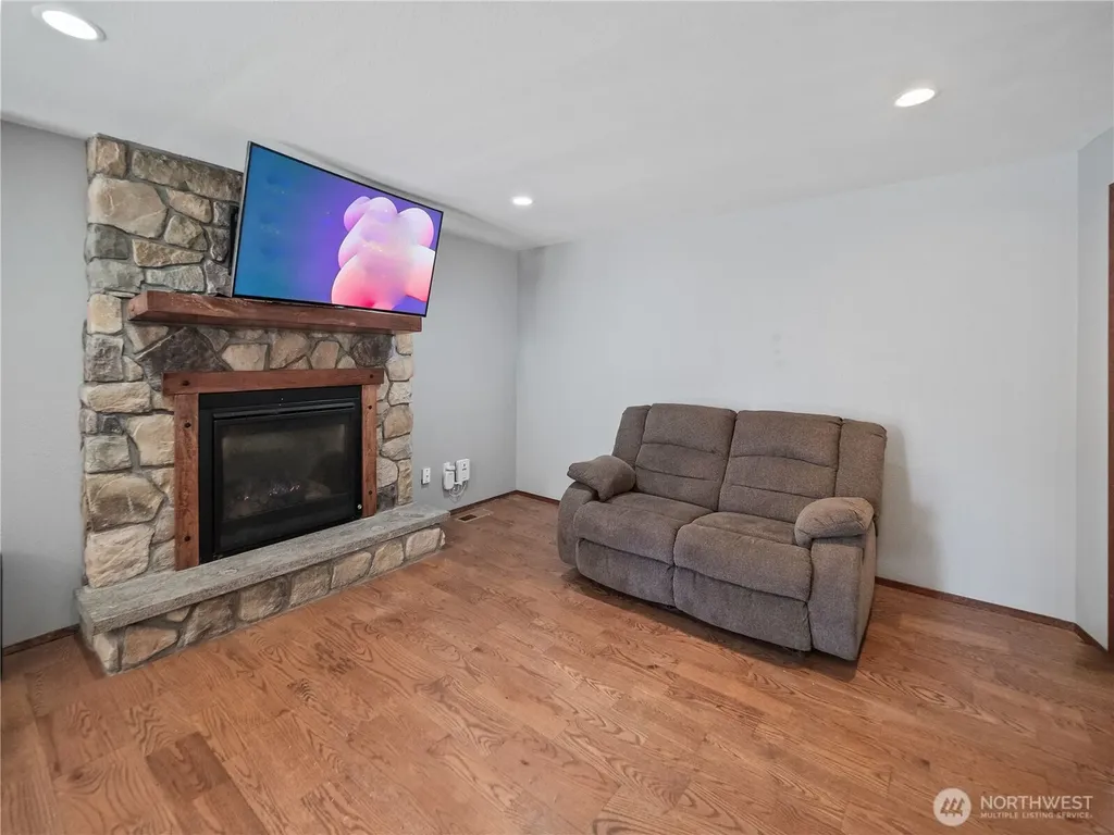 34203 44th Avenue S Auburn WA 98001