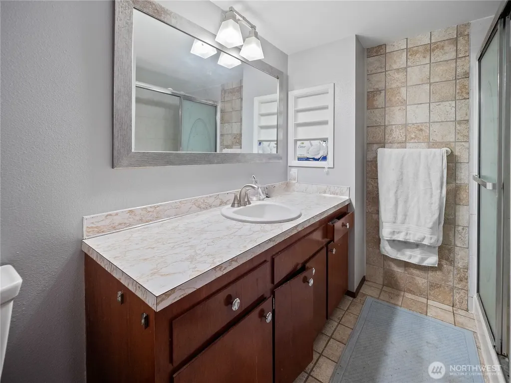 34203 44th Avenue S Auburn WA 98001