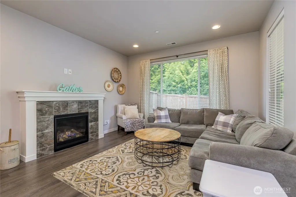 29324 122nd Place SE Auburn WA 98092