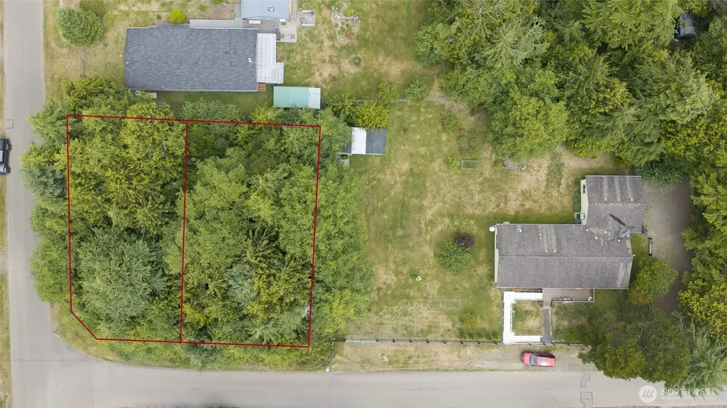 31 & 33 Paradise Lane Pacific Beach WA 98571