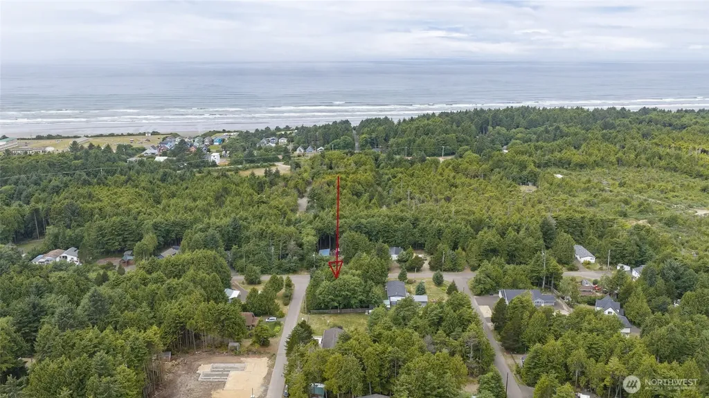 31 & 33 Paradise Lane Pacific Beach WA 98571