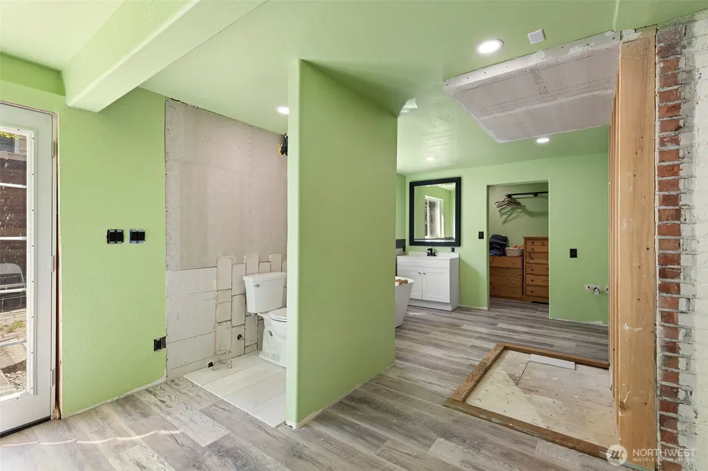 307 4th Street Steilacoom WA 98388