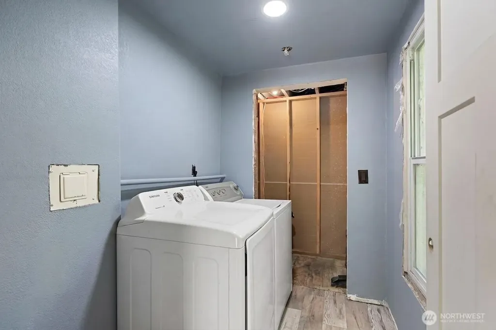 307 4th Street Steilacoom WA 98388