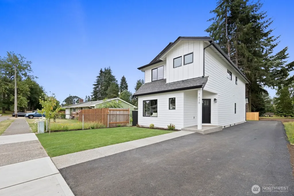 7638 S J Street Tacoma WA 98408