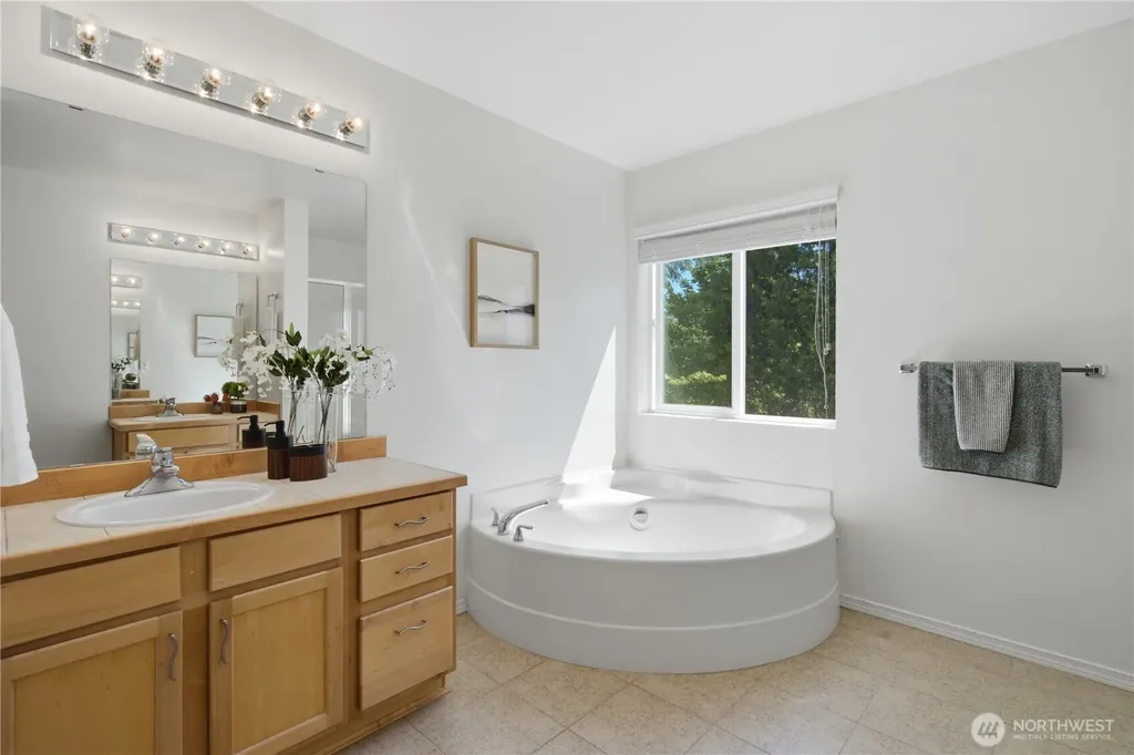 5928 Elizabeth Avenue SE Auburn WA 98092