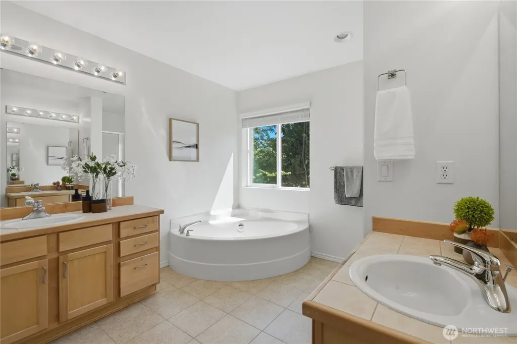 5928 Elizabeth Avenue SE Auburn WA 98092