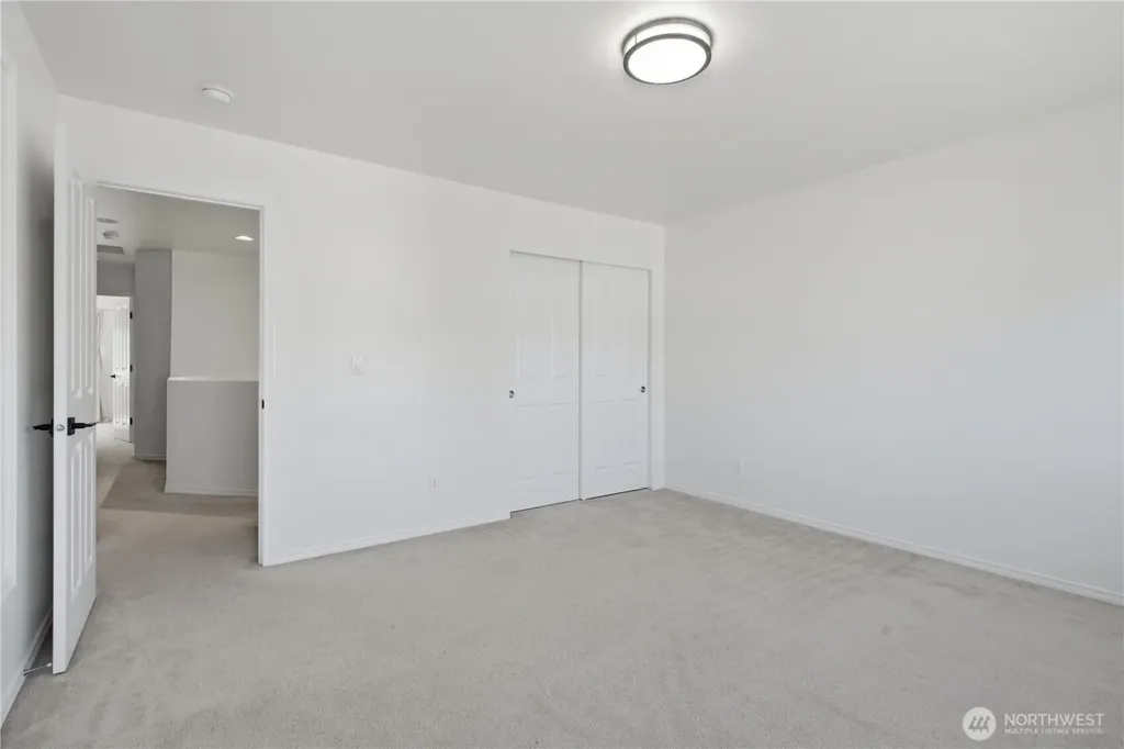 5928 Elizabeth Avenue SE Auburn WA 98092